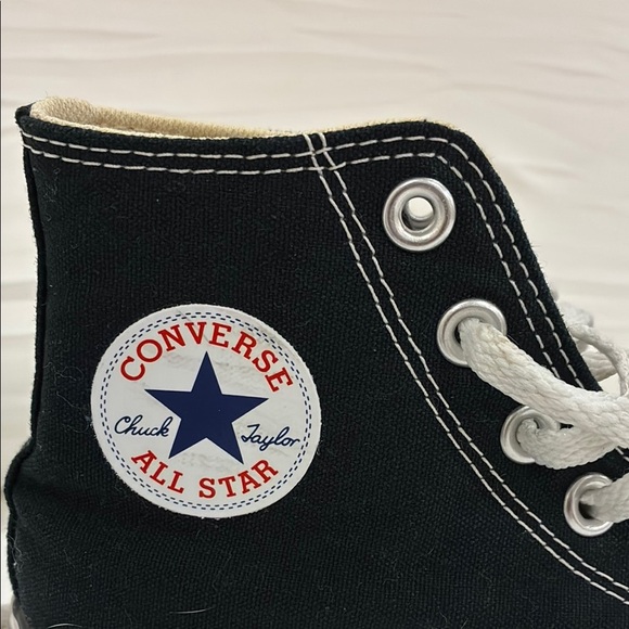CONVERSE Classic Black and White High-Tops 5.5 - Picture 2 of 10